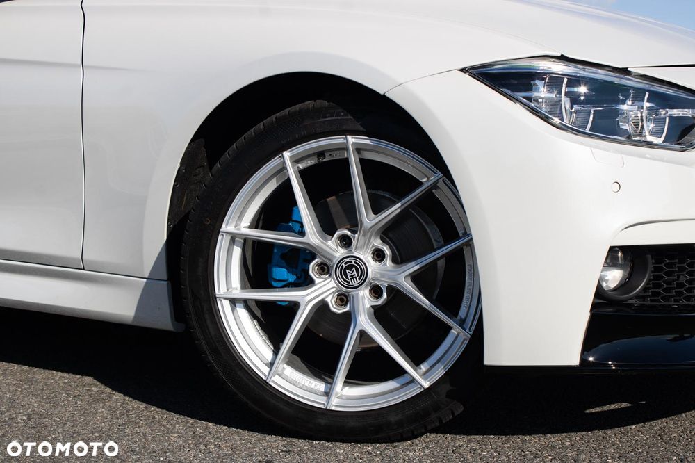 BMW Seria 3 330i GPF xDrive M Sport - 11