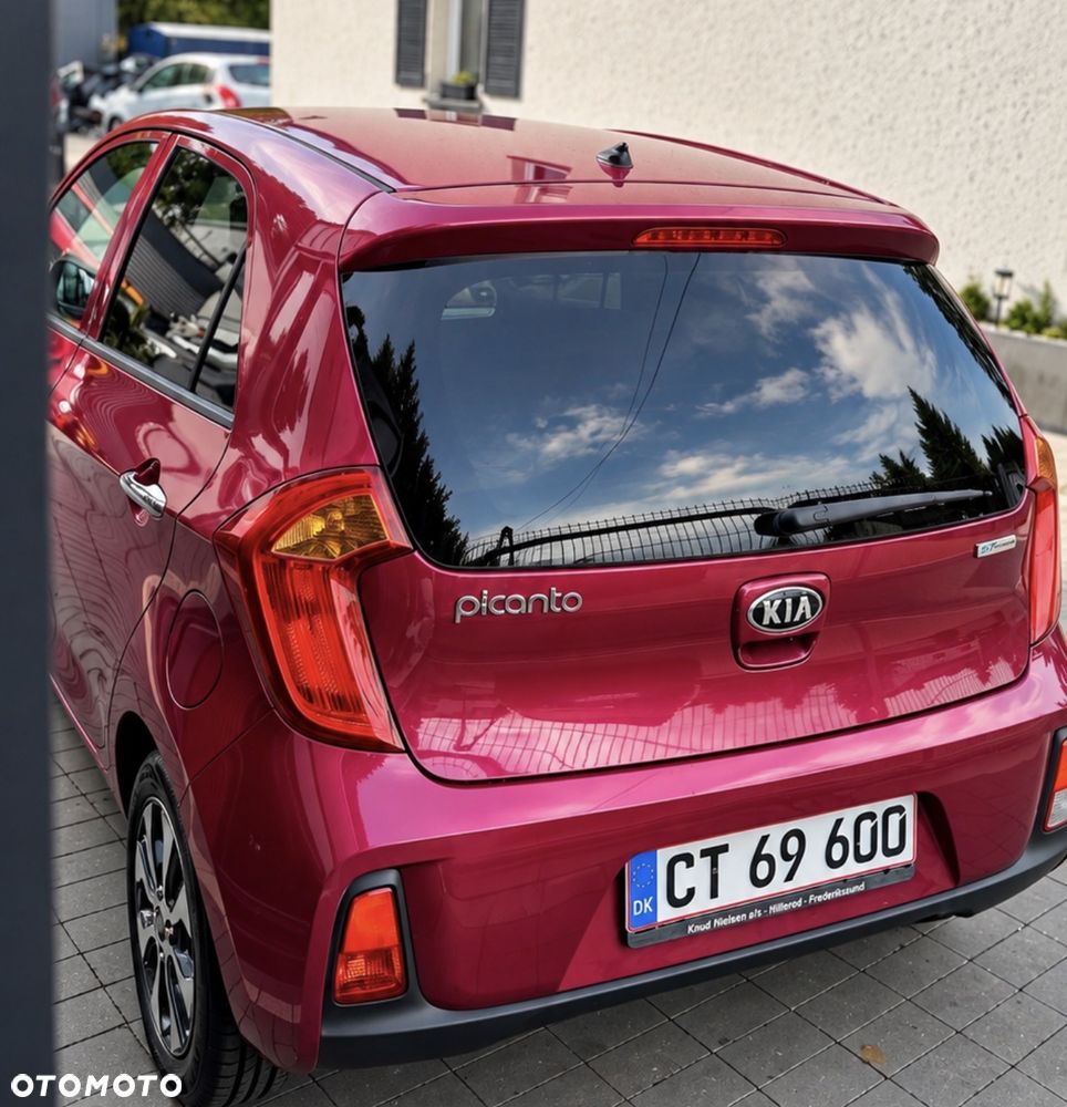 Kia Picanto 1.0 Fifa World Cup Edition - 4