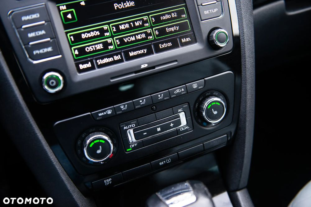 Skoda Octavia 1.8 TSI DSG Laurin & Klement - 34