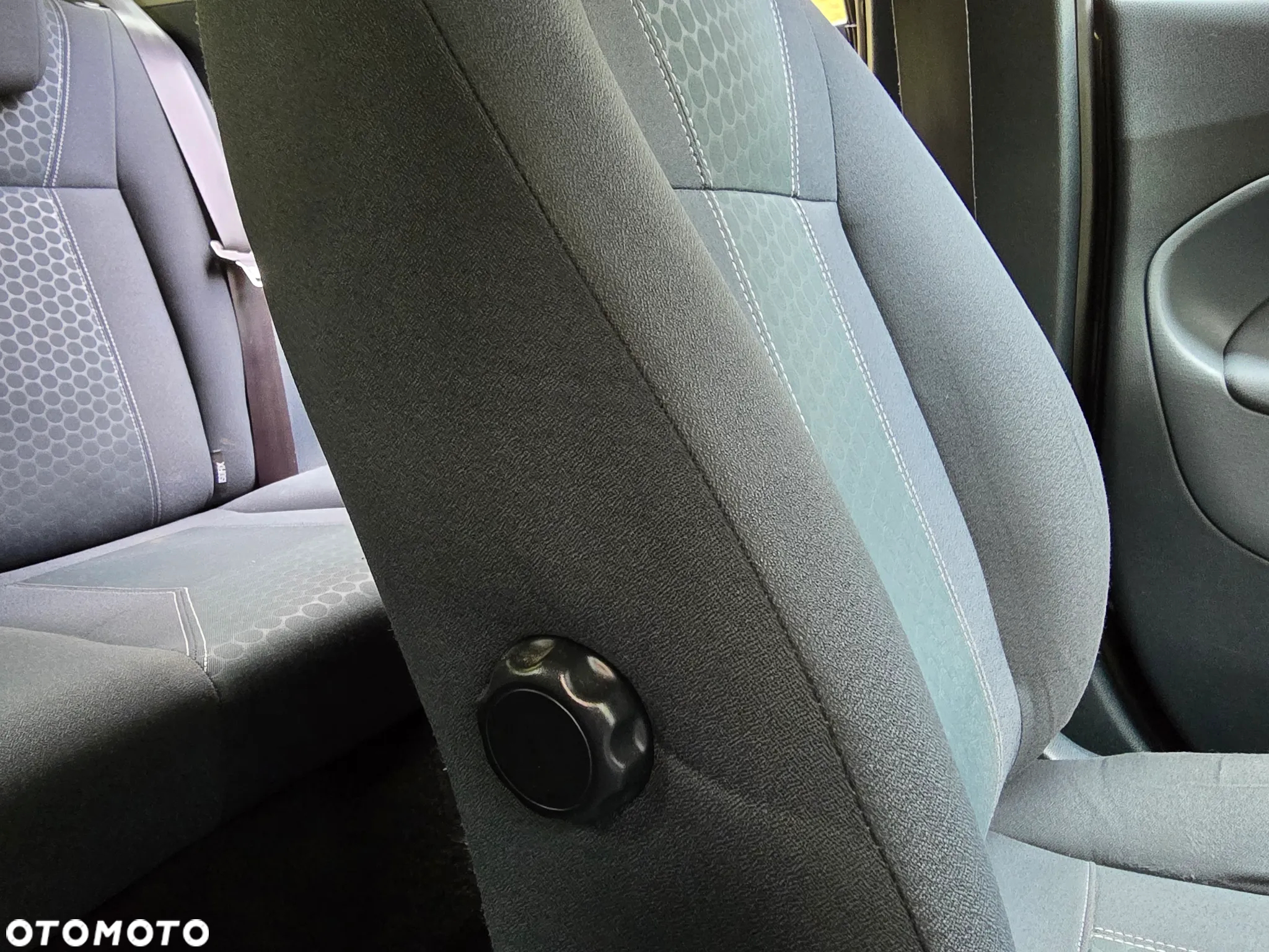 Ford Fiesta 1.6 Titanium - 27