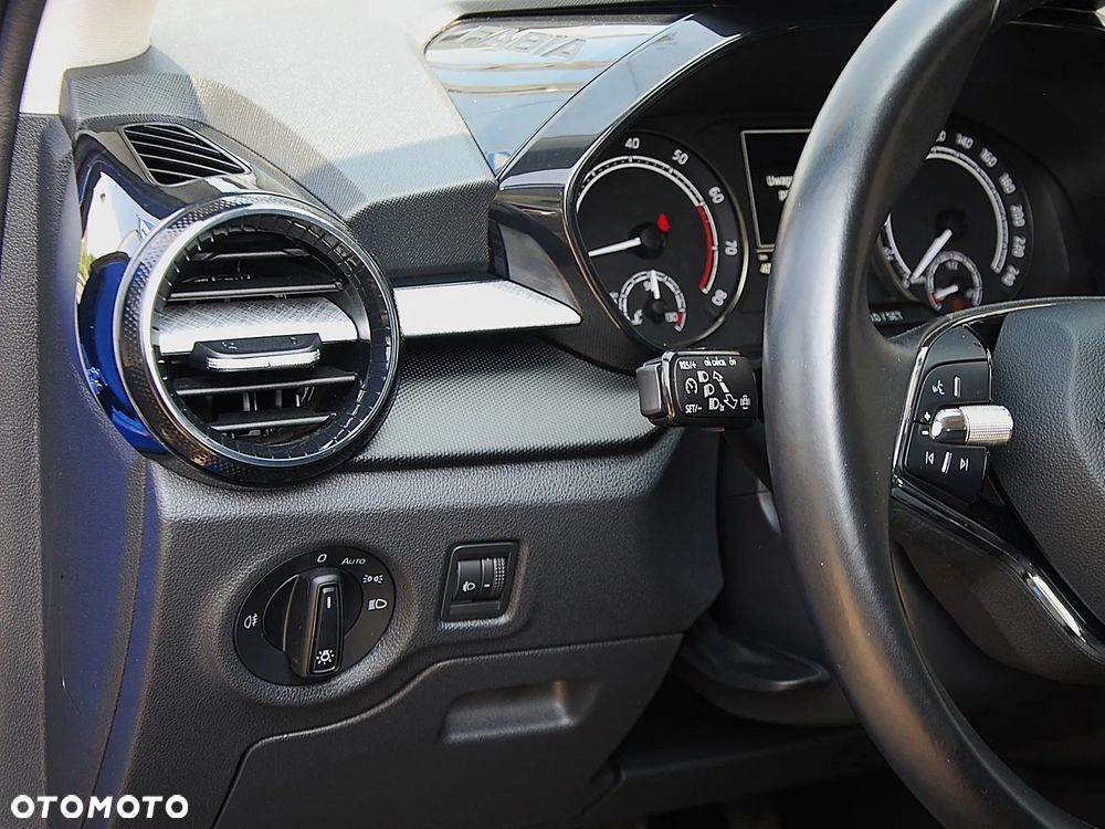 Skoda Fabia 1.0 Ambition - 34