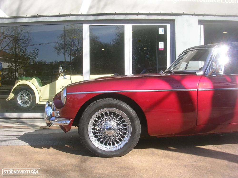 MG MGC - 8