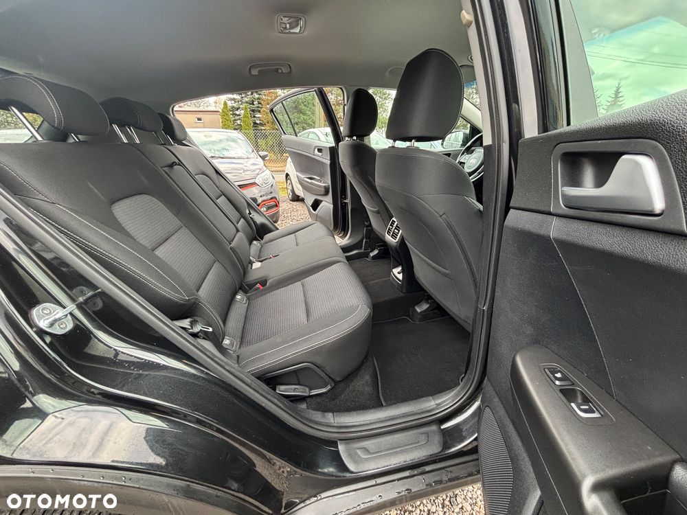 Kia Sportage 1.6 T-GDI 2WD Vision - 16