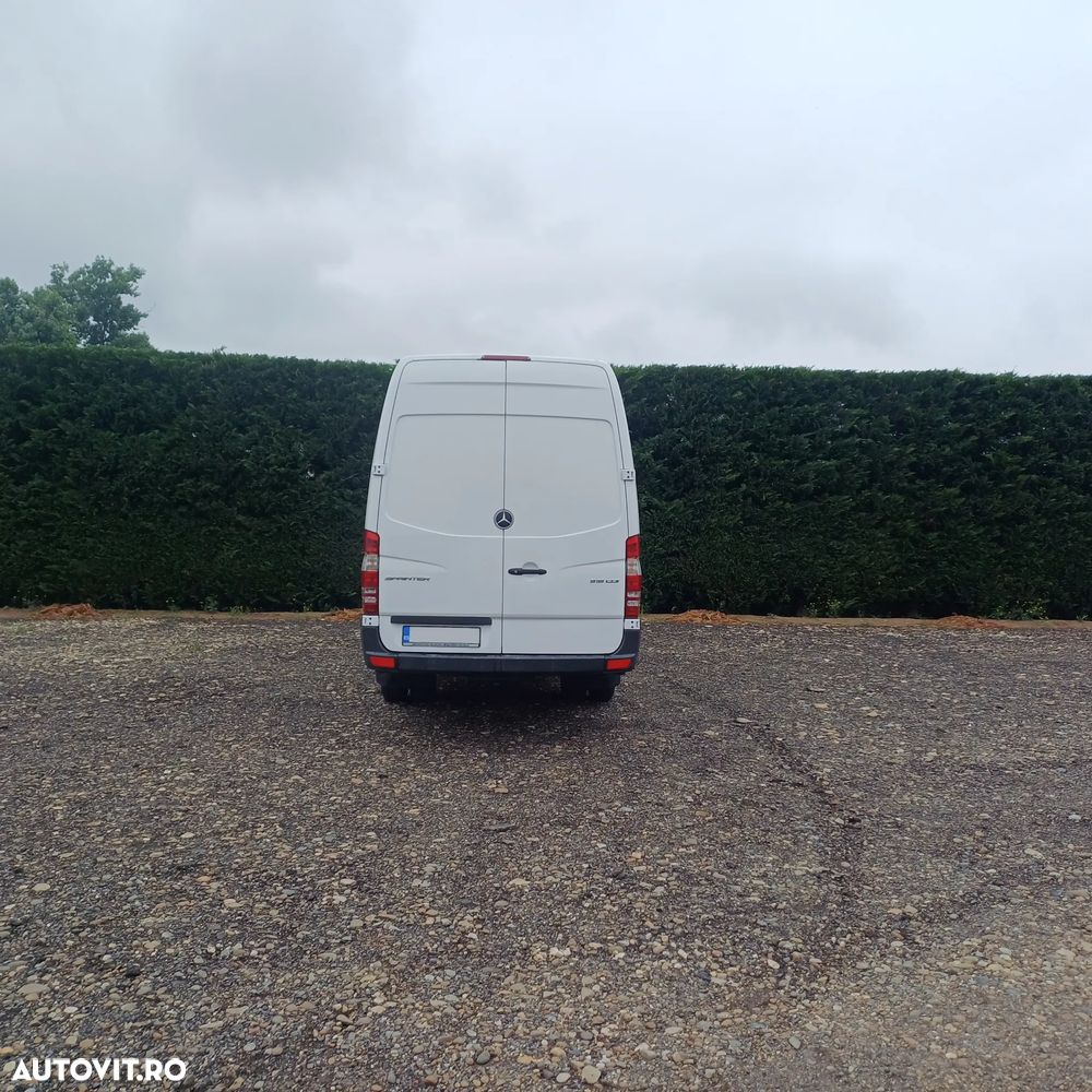 Mercedes-Benz Sprinter - 15