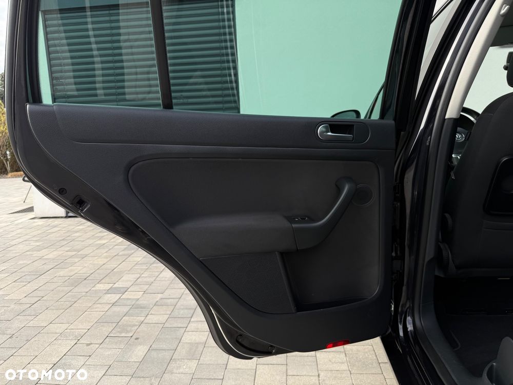 Volkswagen Golf Plus 1.2 TSI Style - 32