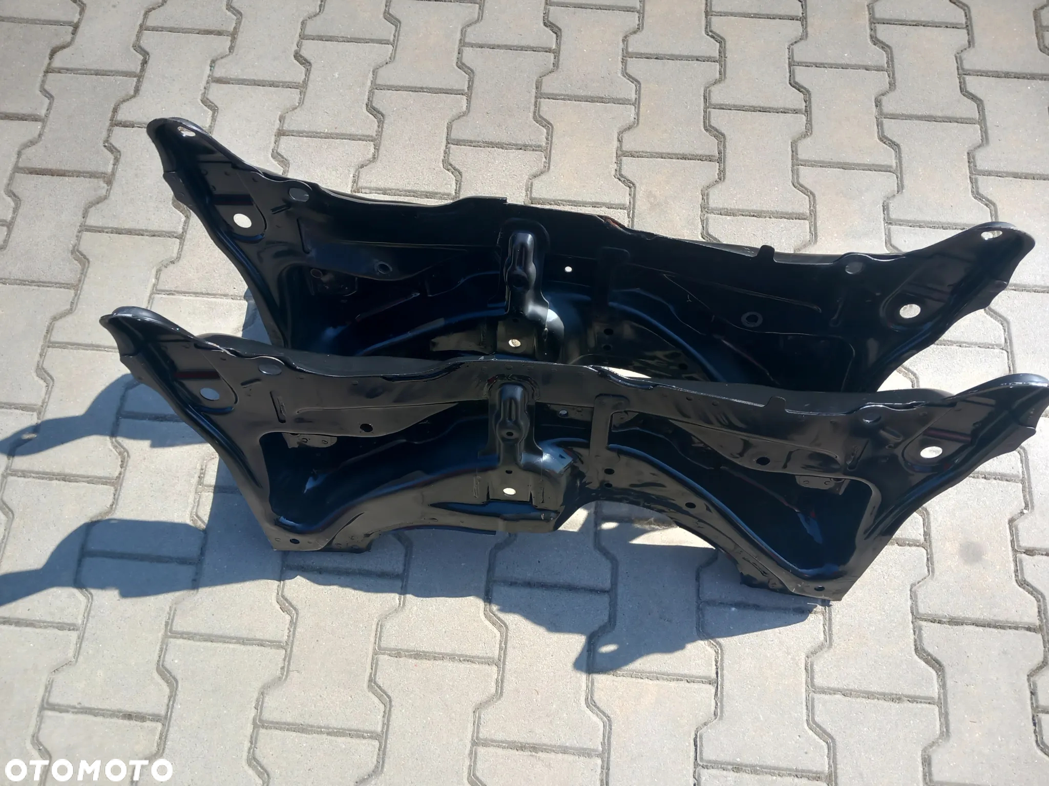 Belka zawieszenia sanki trawersa przód toyota yaris 2 lub 3 stan super bez grama rdzy import Italy oryginał  czesci Radom - 2