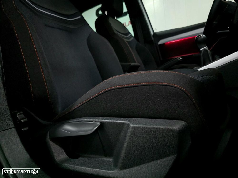 SEAT Arona 1.0 TSI FR - 41