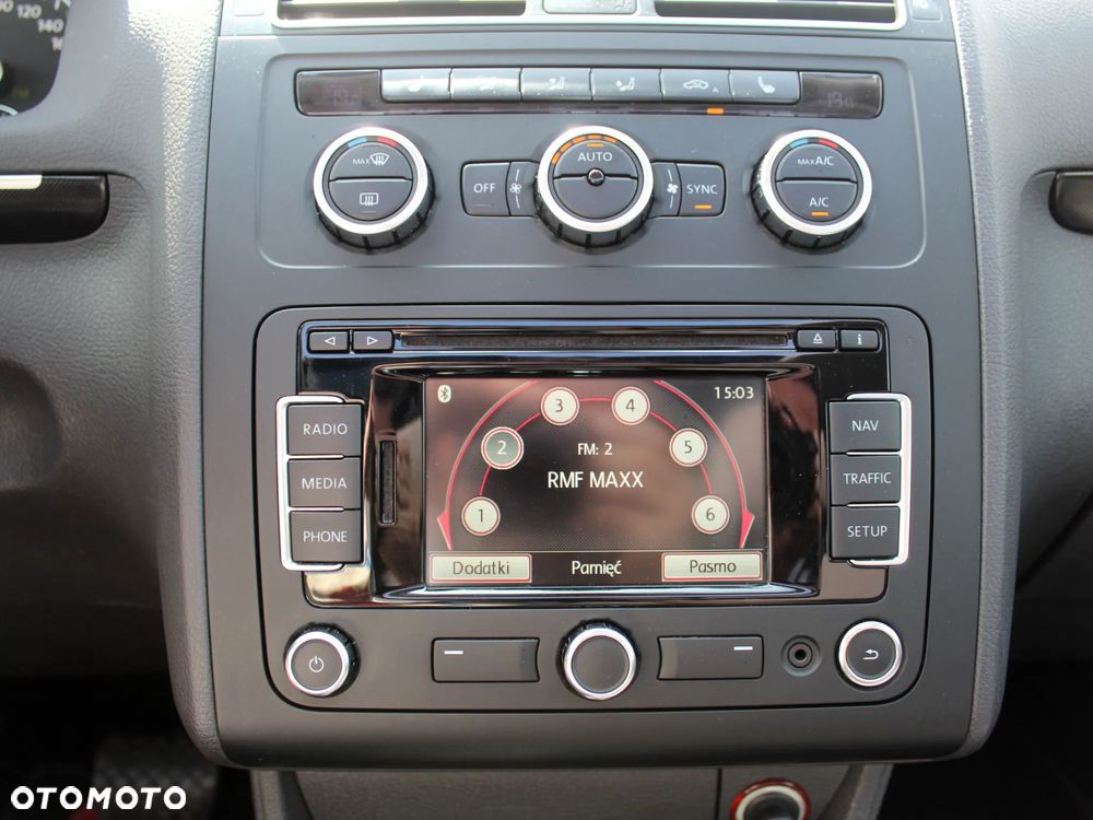 Volkswagen Touran 2.0 TDI DPF Highline DSG - 17