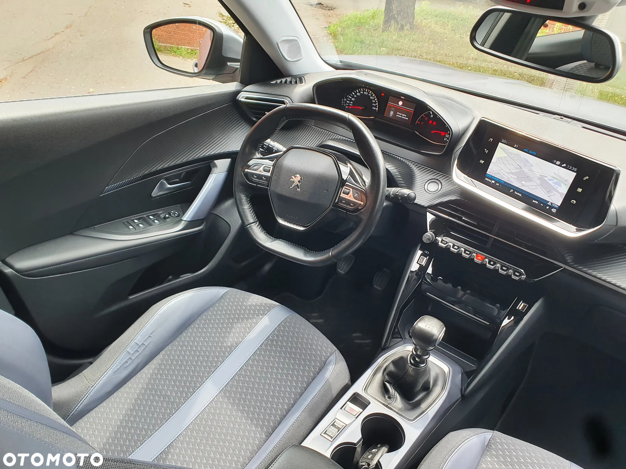 Peugeot 2008 - 9