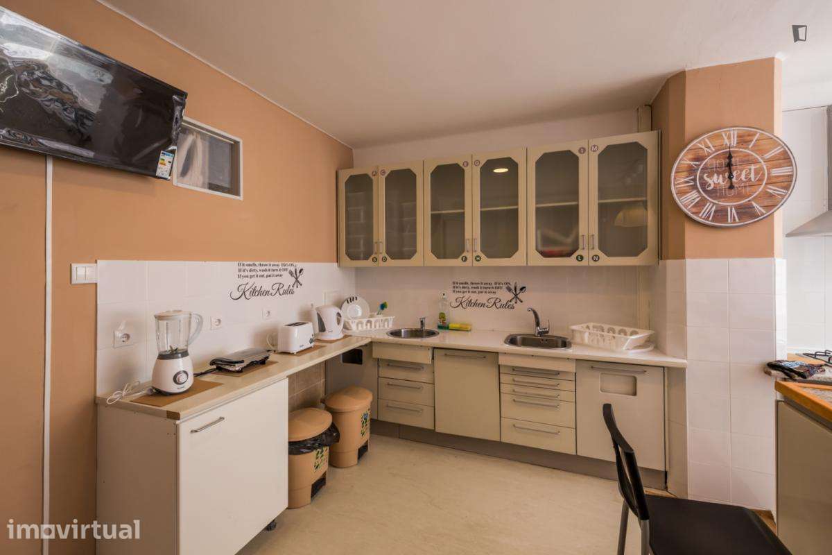 Quarto - localizado em Saldanha Lisbon - Grande imagem: 5/16
