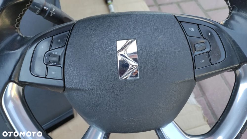 Deska rozdzielcza kokpit Citroen DS5 komplet - 19