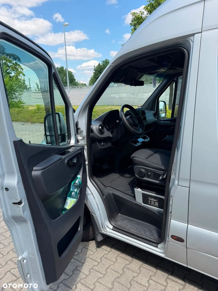 Mercedes-Benz Sprinter - 10