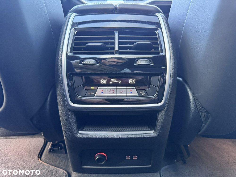 BMW X7 M50d sport - 23