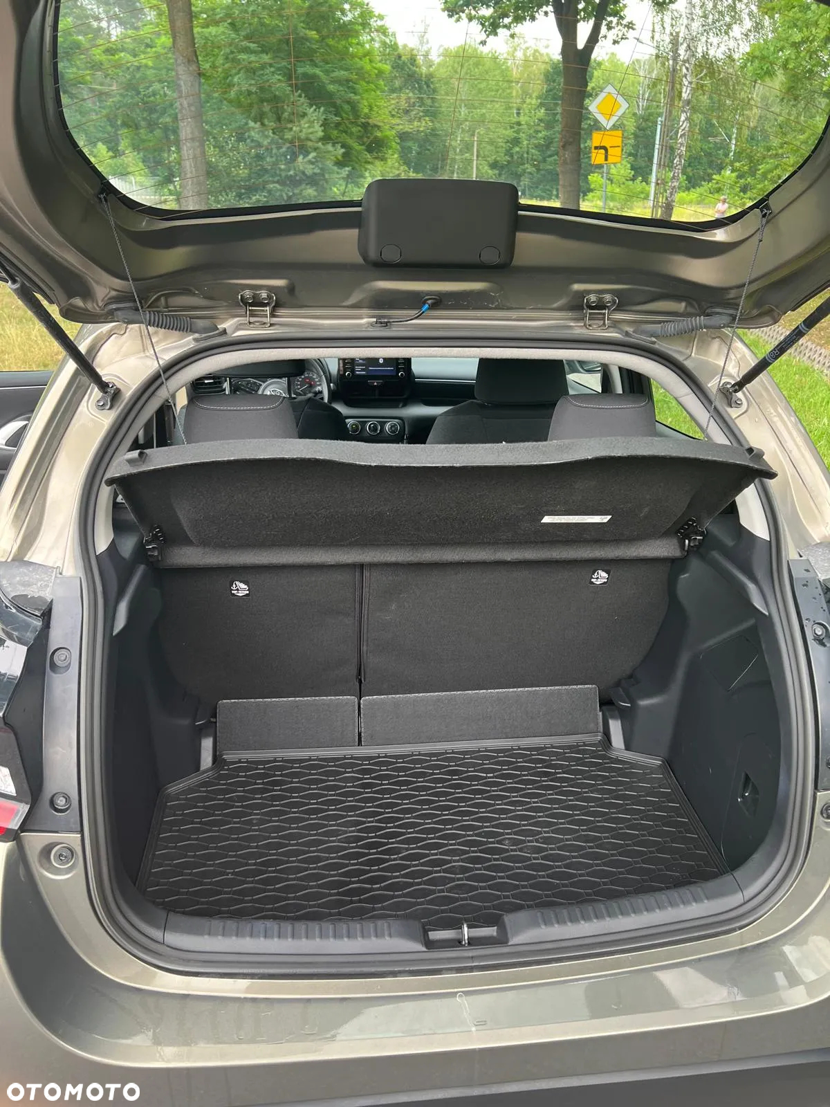Toyota Yaris 1.5 Comfort - 10