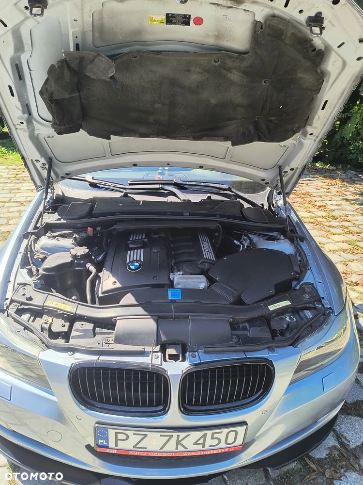 BMW Seria 3 325i - 9