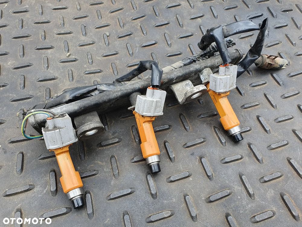 SUZUKI LISTWA WTRYSKOWA WTRYSKIWACZE DENSO 8H7DX 008083009 KOMPLET 3SZT - 1