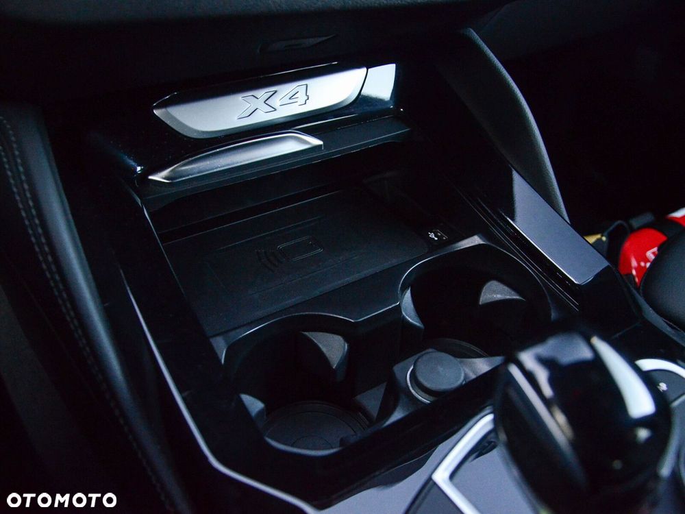 BMW X4 - 25