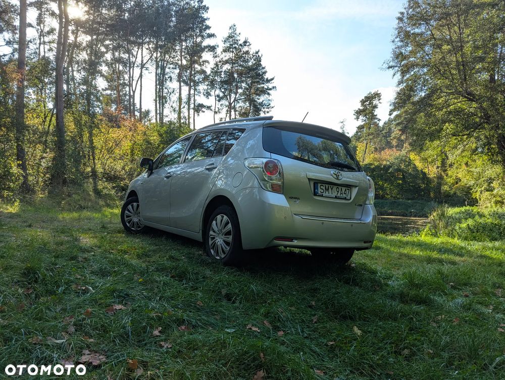 Toyota Verso - 3