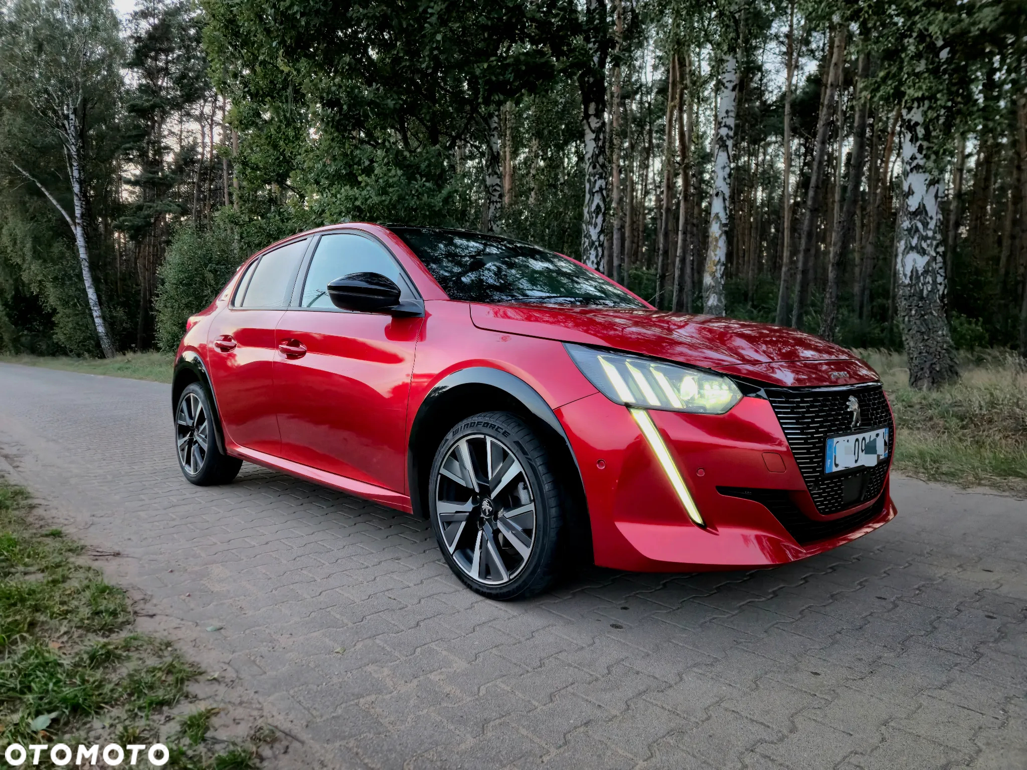 Peugeot 208 PureTech 130 EAT8 GT - 5