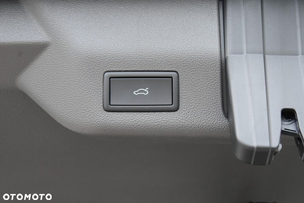 Volkswagen Multivan - 14