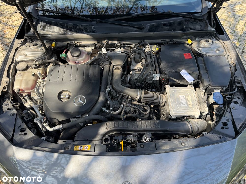 Mercedes-Benz CLA 200 7G-DCT - 7