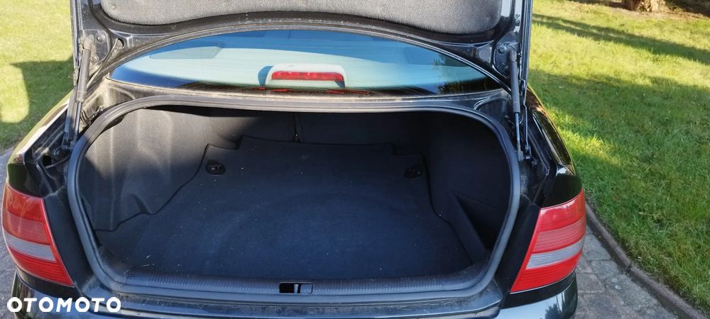 Audi A4 Limousine 1.6 - 10