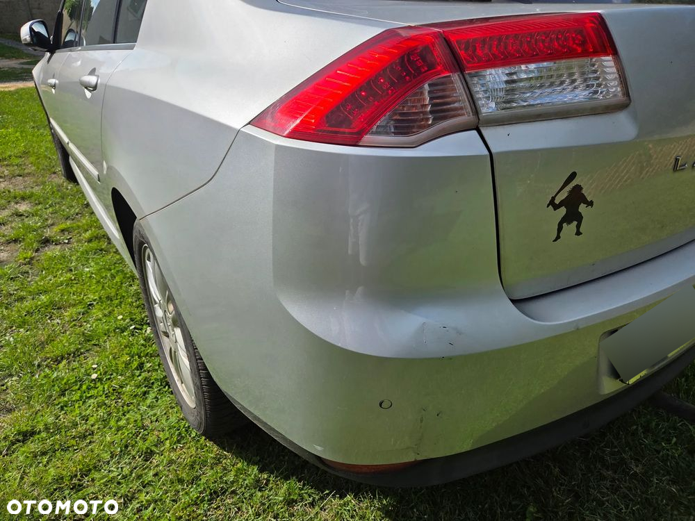 Renault Laguna 2.0 dCi Initiale - 9