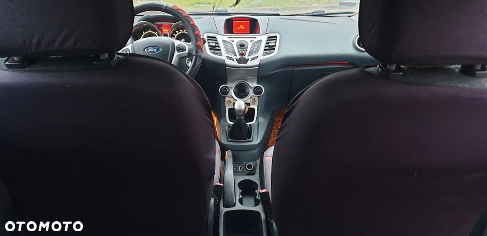 Ford Fiesta 1.4 TDCi Champions Edition - 10