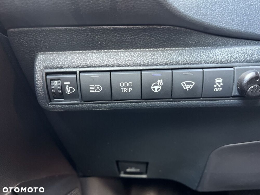 Toyota Corolla 1.8 Hybrid Comfort - 17