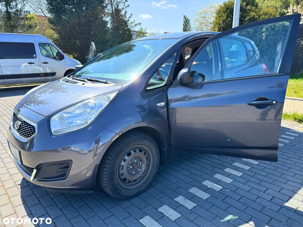 Kia Venga - 12