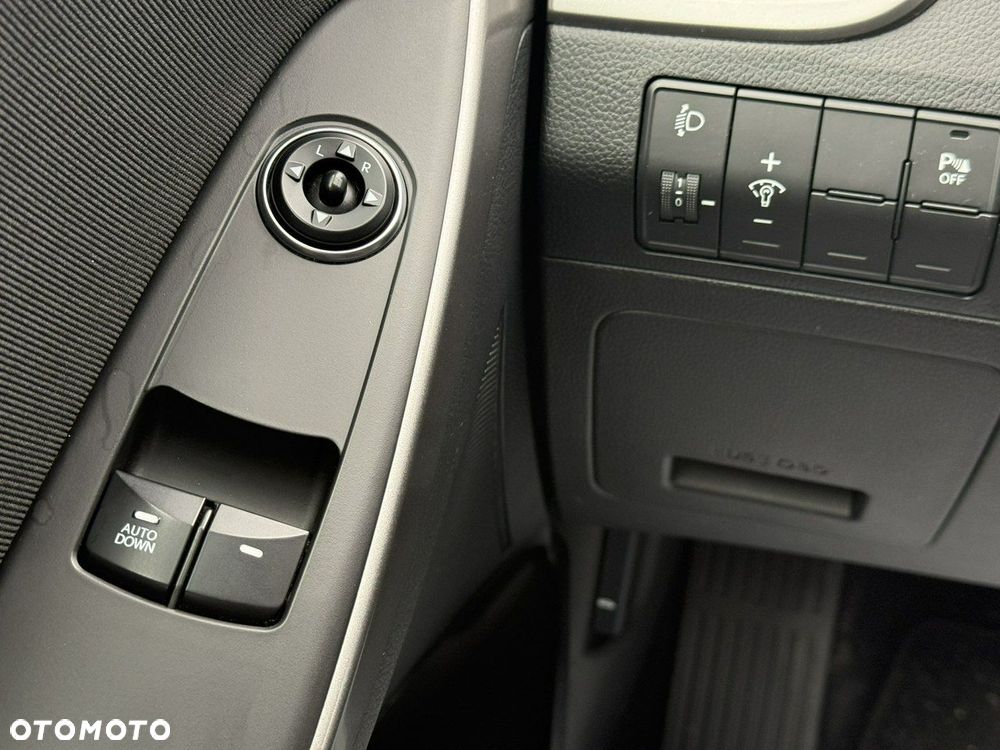 Hyundai i30 1.4 Fifa World Cup Edition - 17