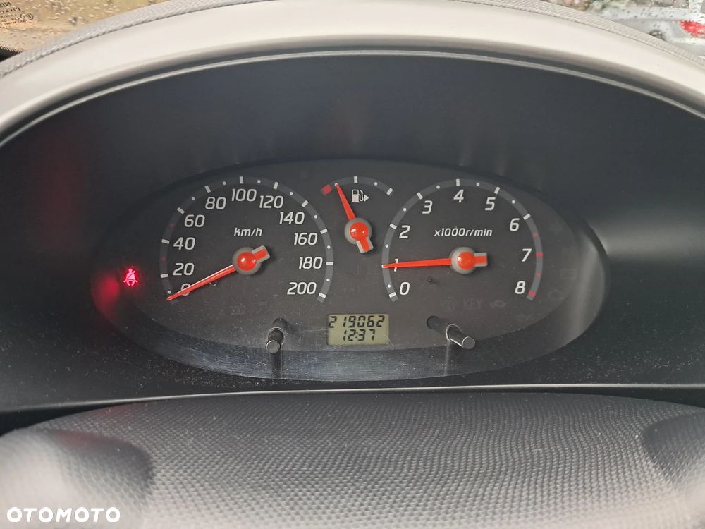 Nissan Micra 1.2 Visia - 24