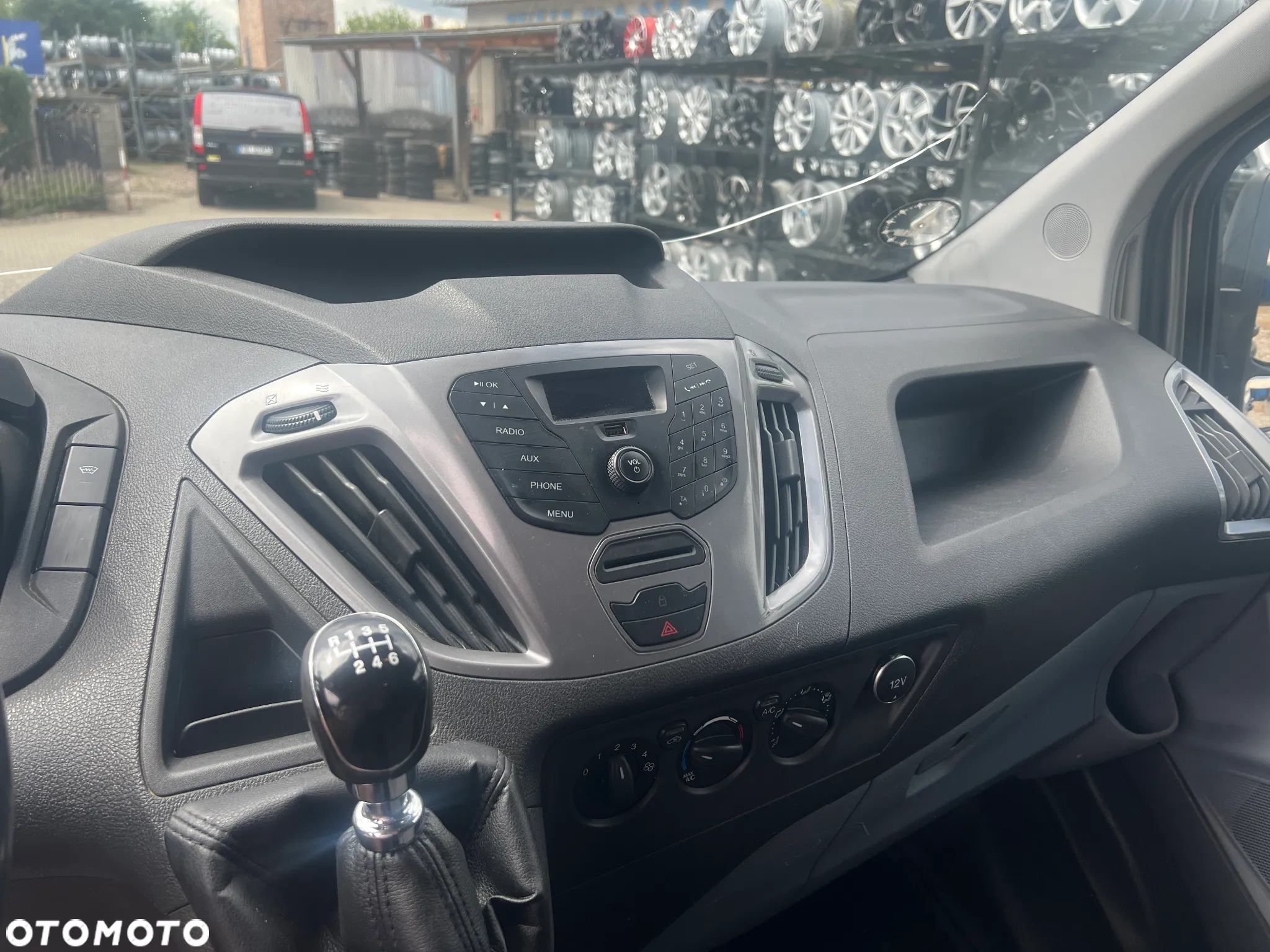 Ford TRANSIT CUSTOM LONG - 18