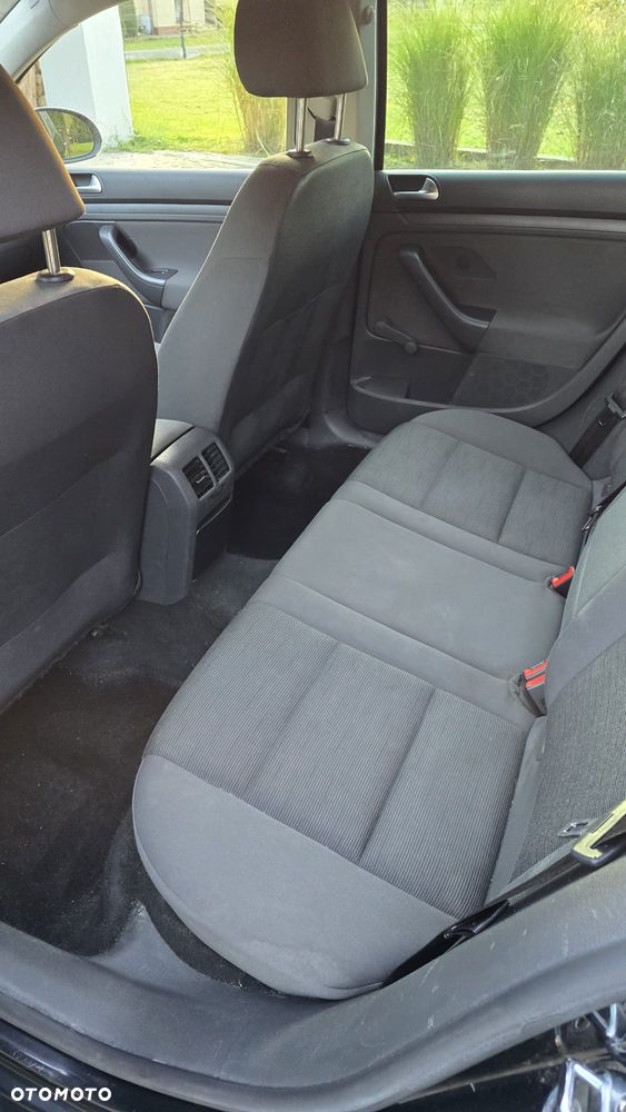 Volkswagen Golf - 6