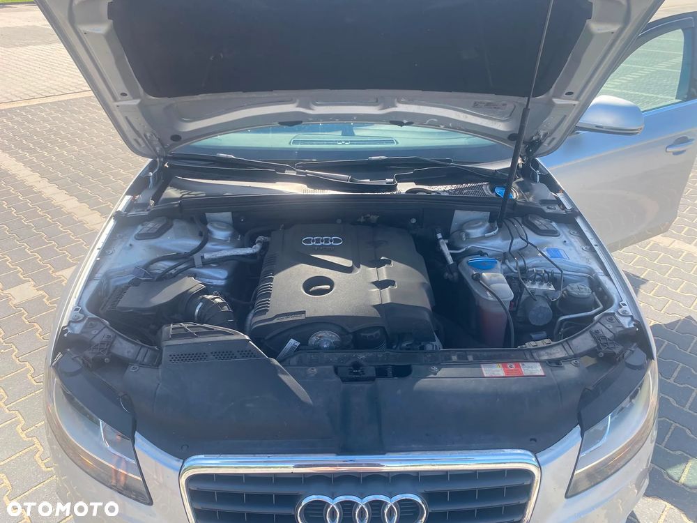 Audi A4 Limousine - 11