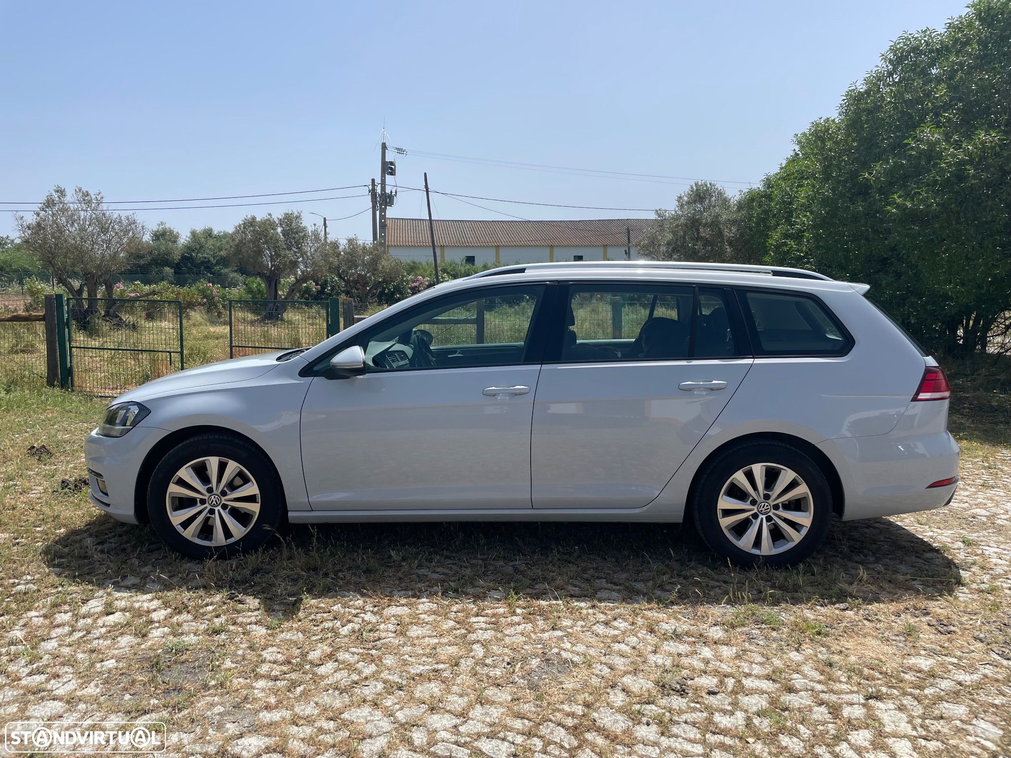 VW Golf Variant 1.6 TDi Confortline - 1