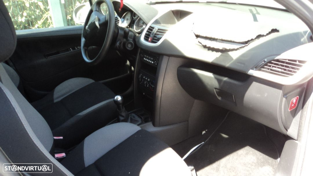 Peugeot 207 104 HDi 5P 2008 - Para Peças - 4