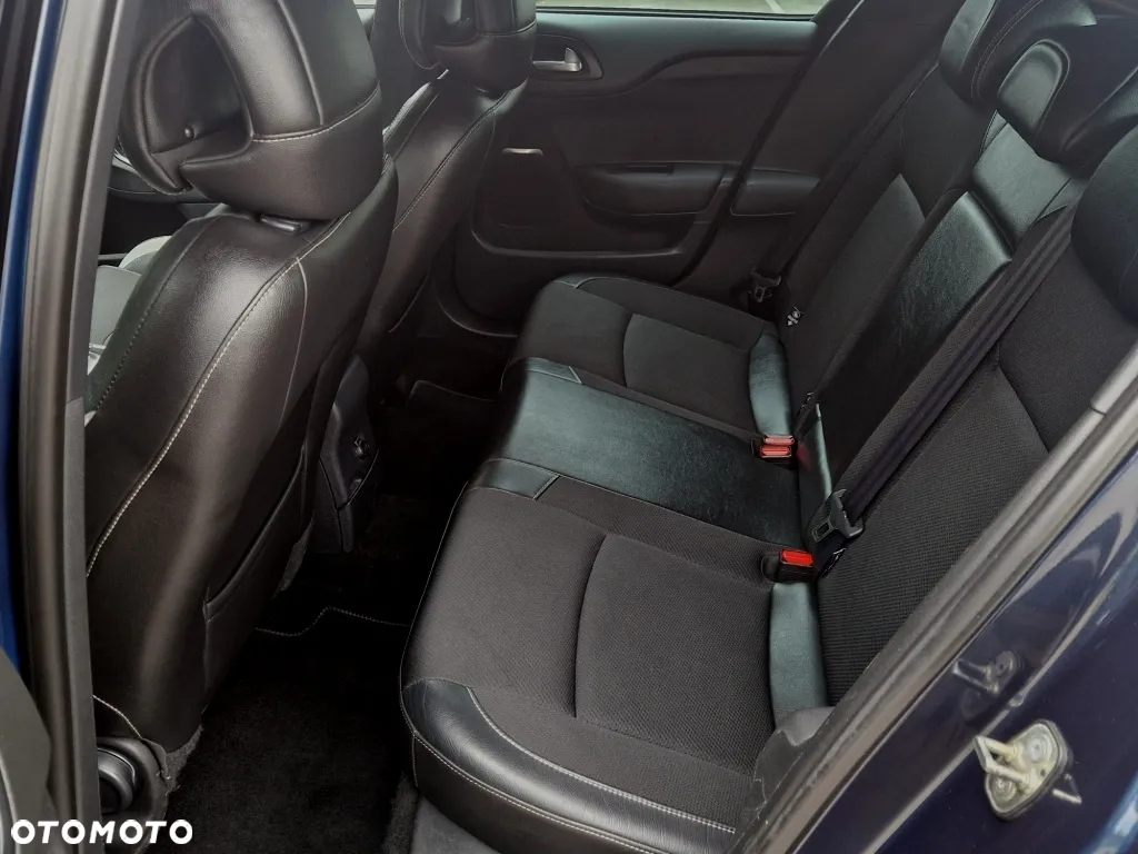 Citroën DS4 1.6 e-HDi SoChic MCP - 19