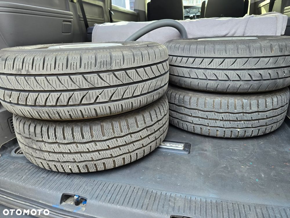 Volkswagen Caravelle 2.0 TDI L2 Highline DSG - 18