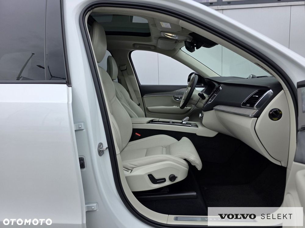 Volvo XC 90 - 19