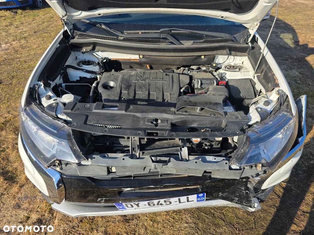 Mitsubishi Outlander - 7