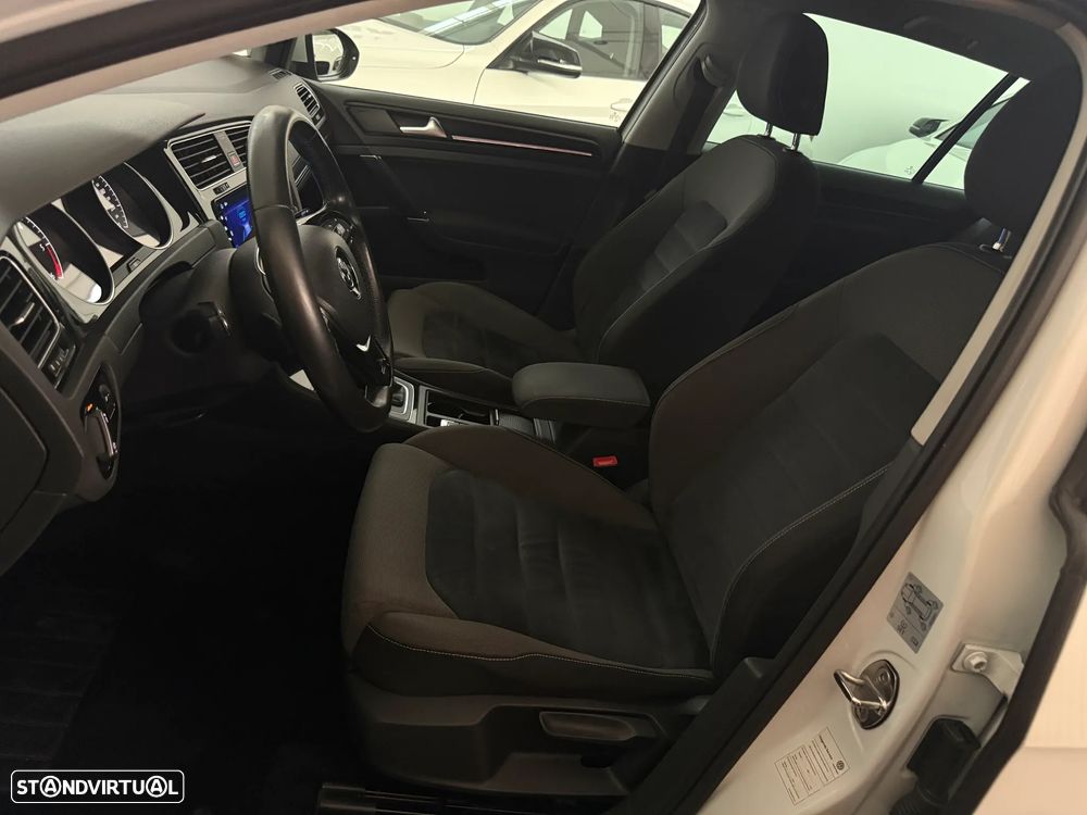 VW Golf 1.6 TDi DPF BlueMotion DSG Style - 26