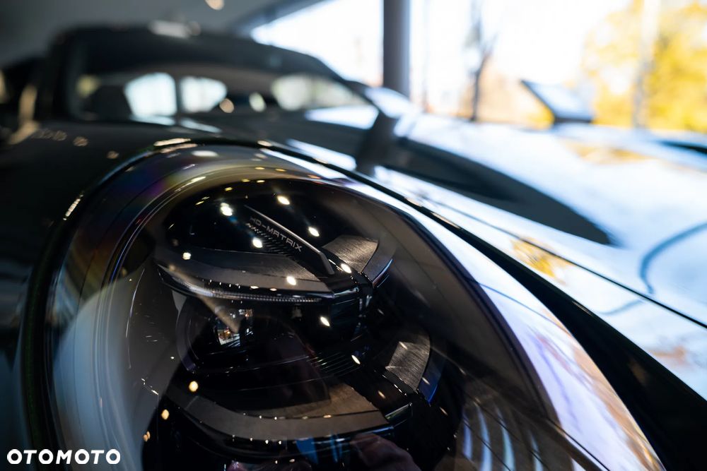 Porsche 911 GT3 Touring PDK - 8