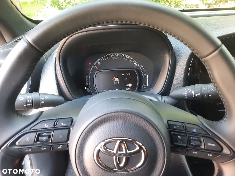 Toyota Aygo X 1.0 VVT-i Limited CVT - 12