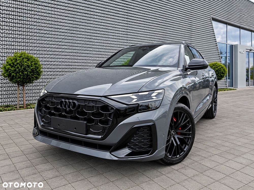 Audi Q8 - 8