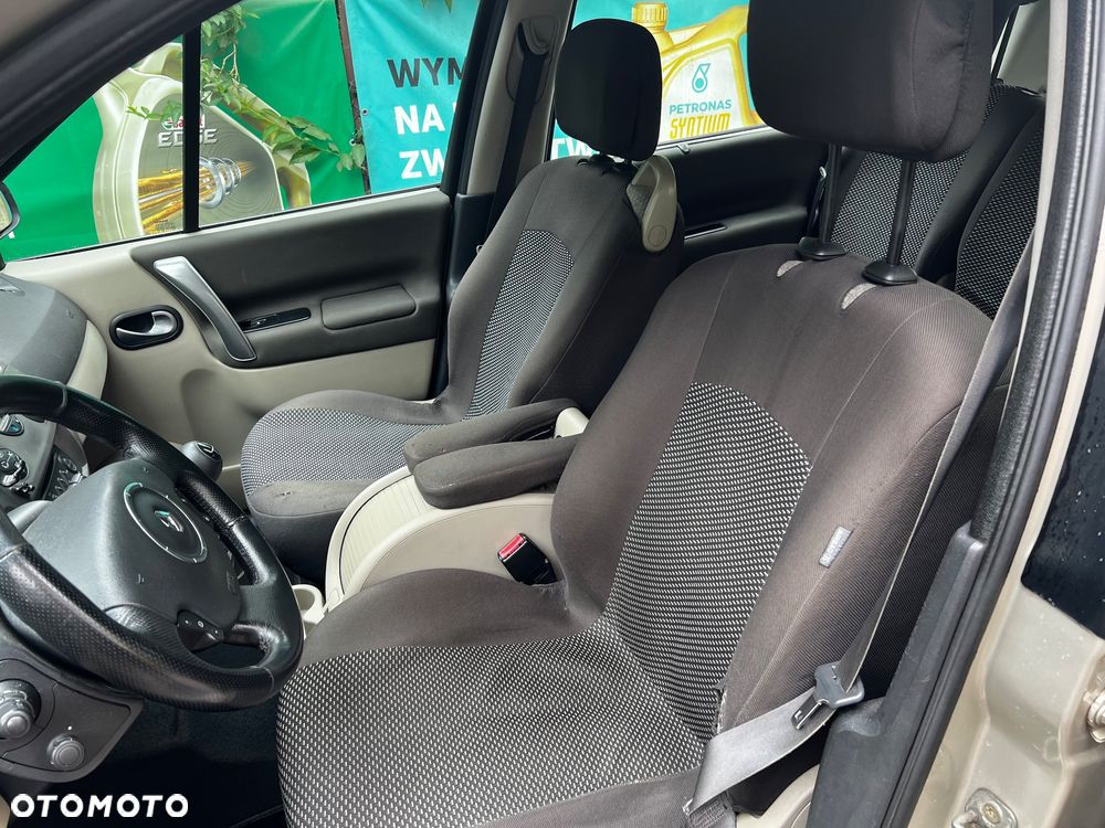 Renault Scenic - 17