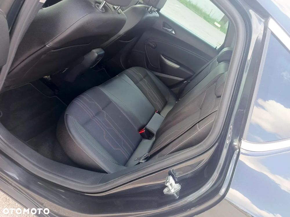 Opel Astra 1.4 Turbo 150 Jahre - 23