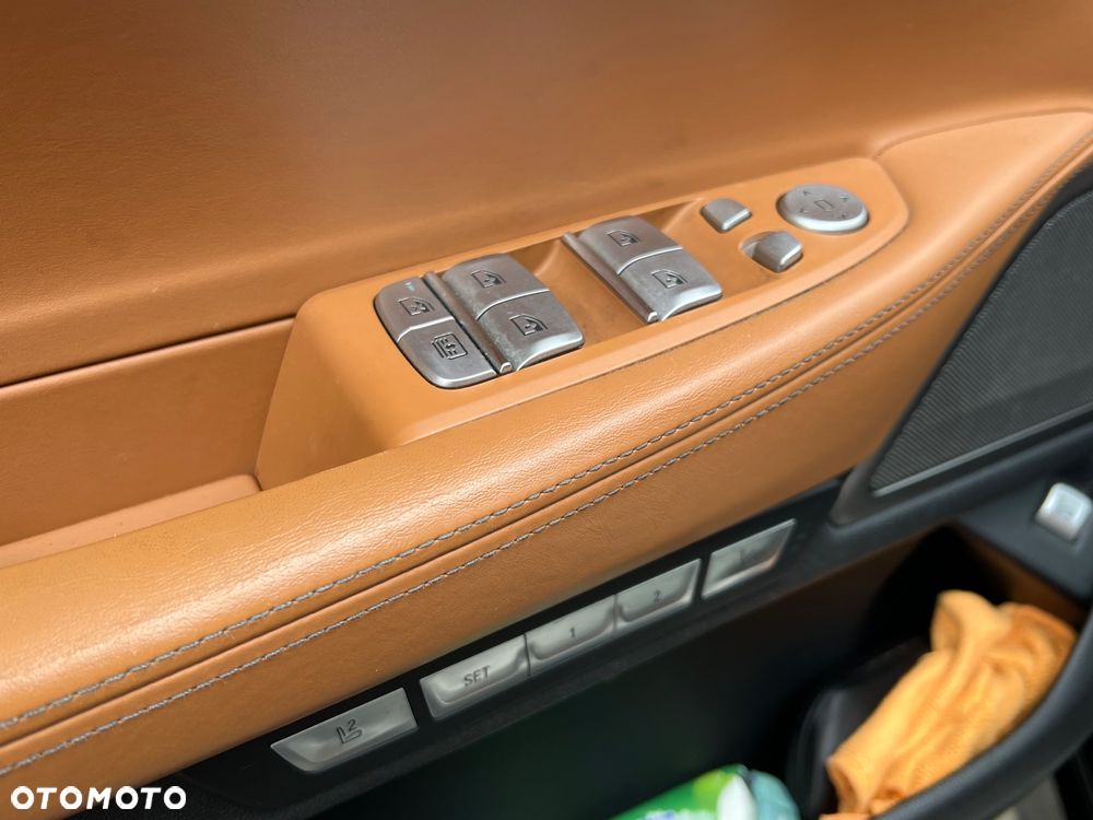 BMW Seria 7 750Li - 14