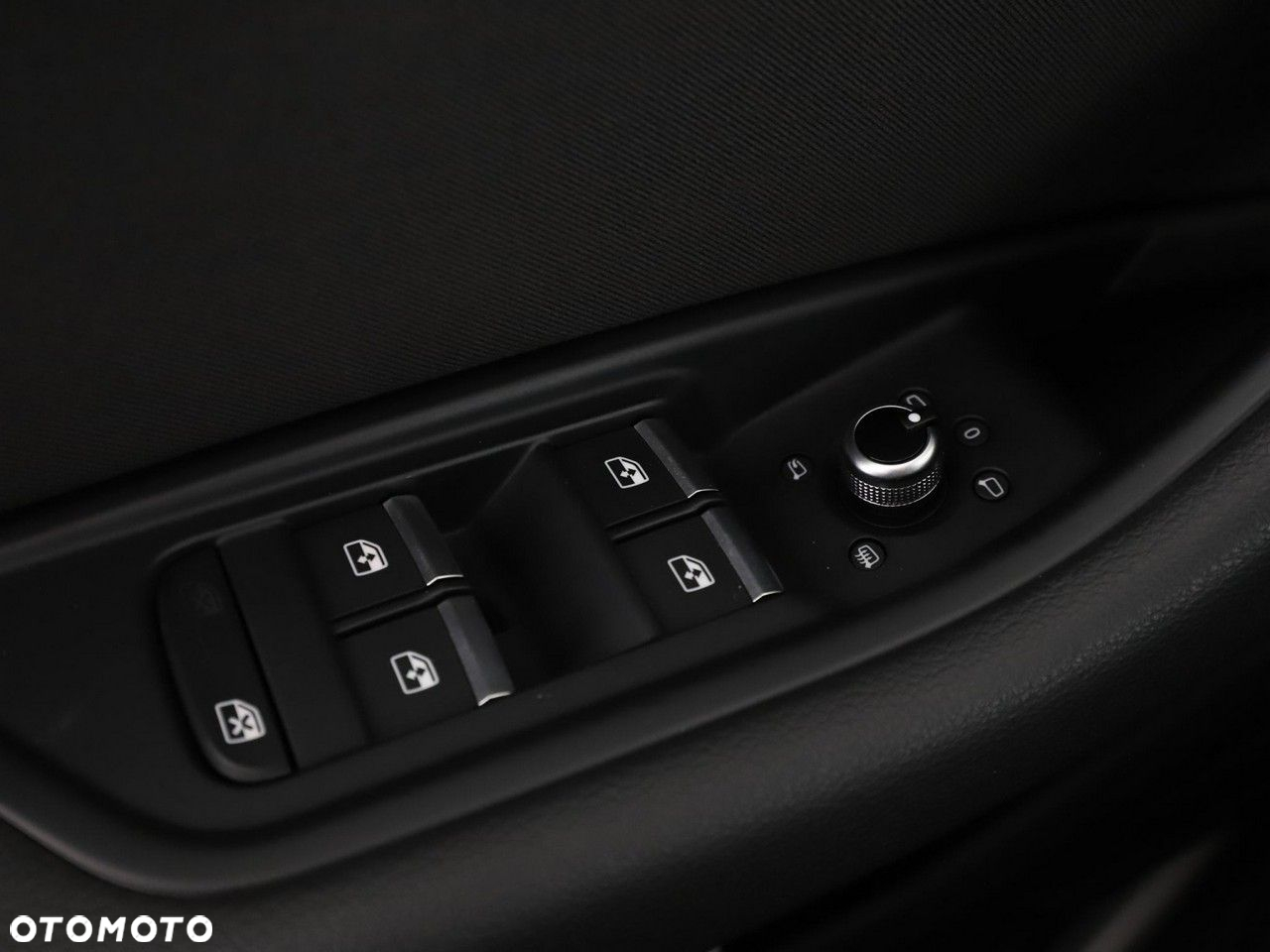 Audi A4 Avant 30 TDI S tronic advanced - 34