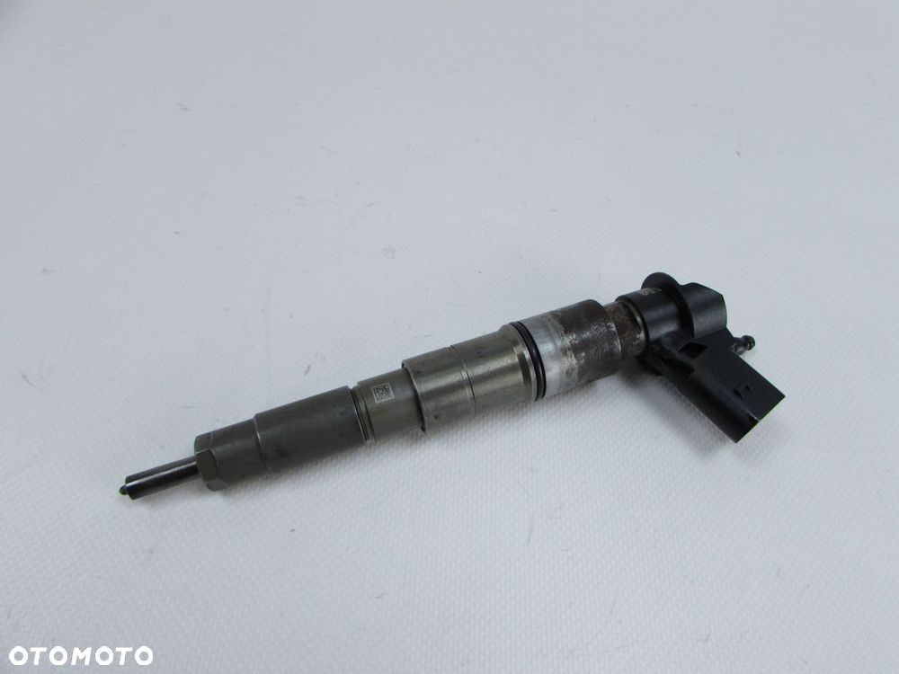 BMW E70 X5 E71 X6 E60 E83 E92 E65 3.0 M57 WTRYSKIWACZ 0445115048 - 2